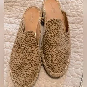 Universal Thread Leopard Espadrille Slides